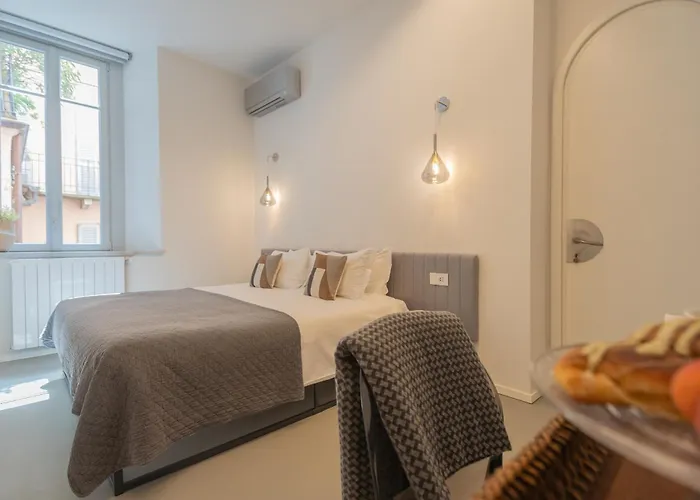 Como Liberty Suites - Garbo By Rent All Como