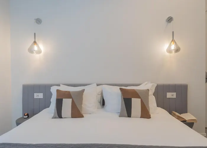 Como Liberty Suites - Garbo By Rent All Como